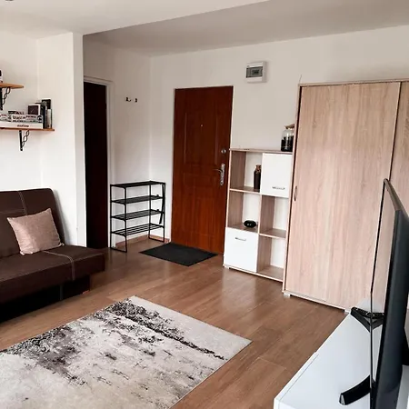 Apartment Xxx *